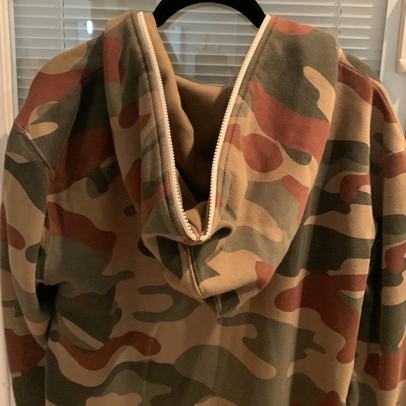 OnePiece Jumpsuit- camo - medium - full/single zipper - Picture 7 of 8